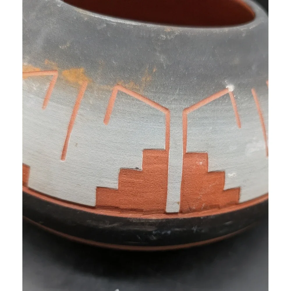 Southwestern Etched Terracotta Seed Pot Signed Geometric Clay Pottery Red Grey